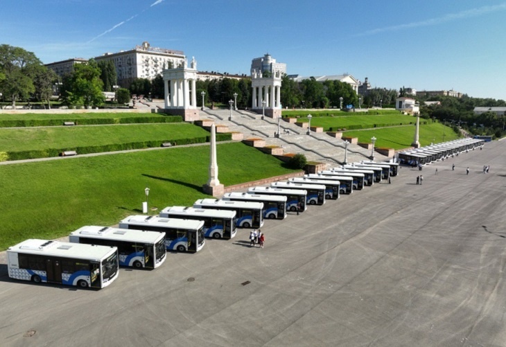 В Волгограде выходят на маршруты 35 автобусов среднего класса "Волгабас 4298". 