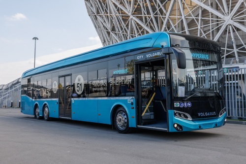 Марафонец, гигант-гипербас и троллейбус на автономном ходу.